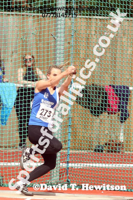 Girls under-15s hammer, Northern Under-13s, U-15s and 17s Championships. Photo: David T. Hewitson/Sports for All Pics
